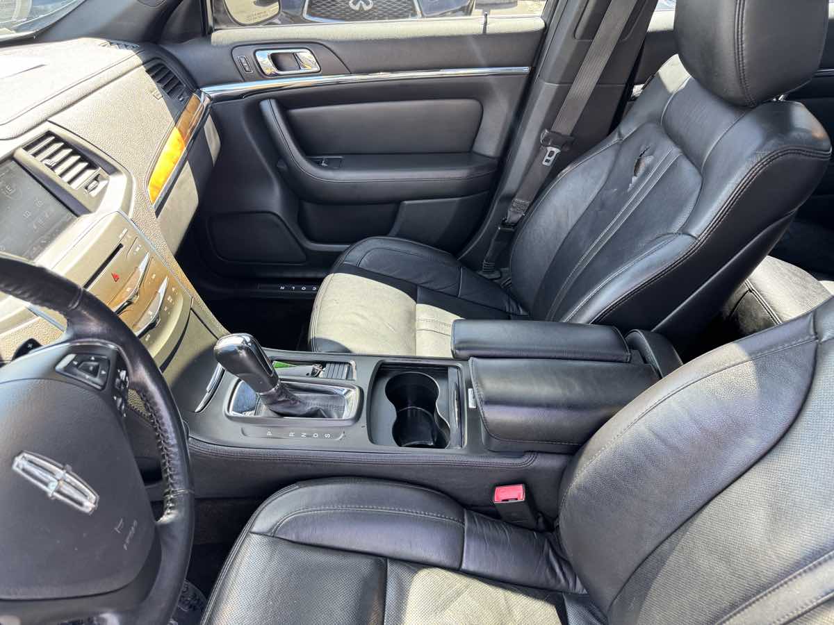 2015 Lincoln MKS Base - Photo 34