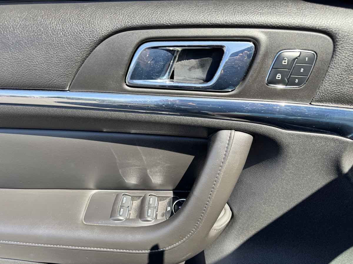 2015 Lincoln MKS Base - Photo 38