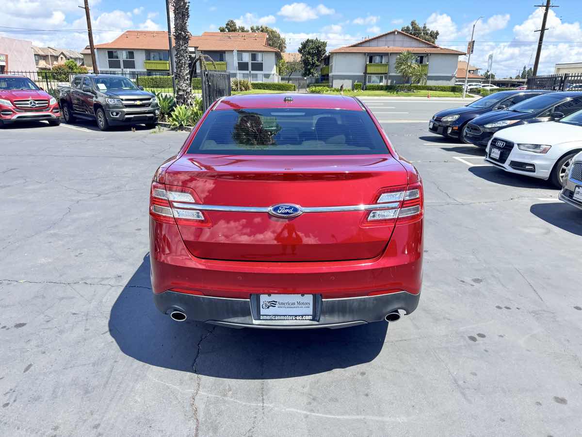 2013 Ford Taurus Limited - Photo 4