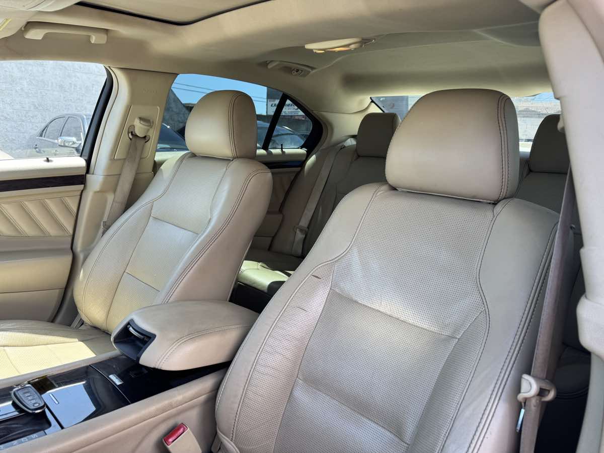2013 Ford Taurus Limited - Photo 35
