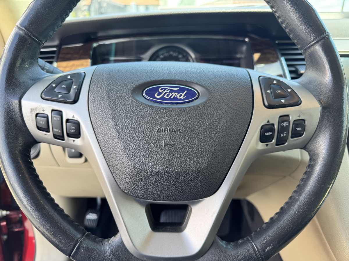 2013 Ford Taurus Limited - Photo 39