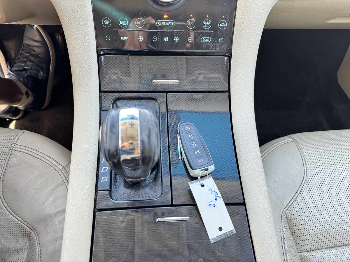 2013 Ford Taurus Limited - Photo 46