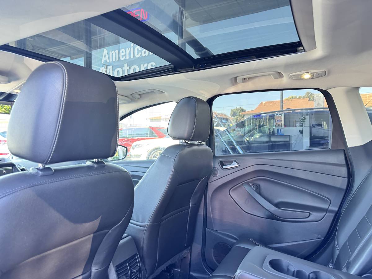 2015 Ford Escape Titanium - Photo 28