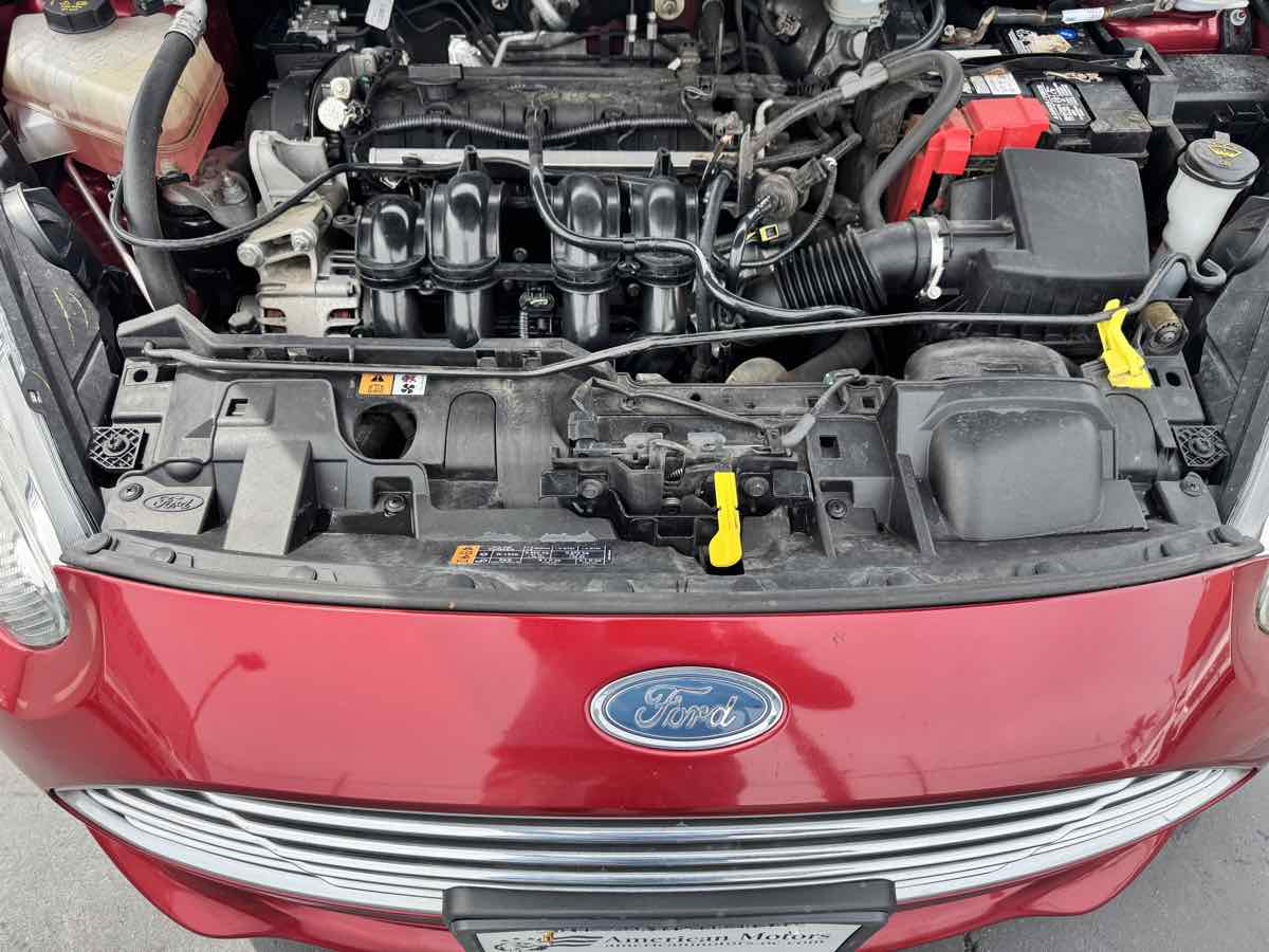 2016 Ford Fiesta SE - Photo 18