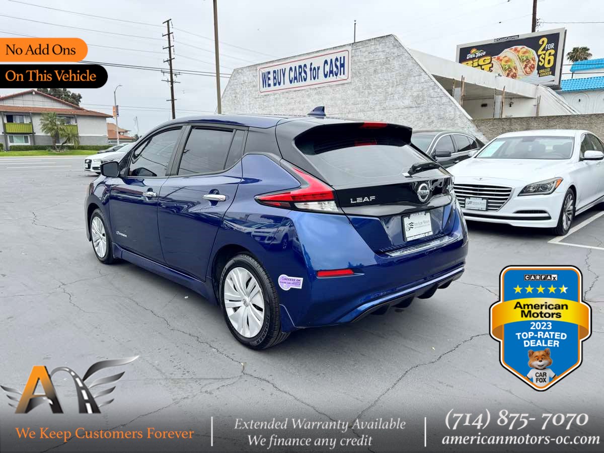 2019 Nissan Leaf S's photo
