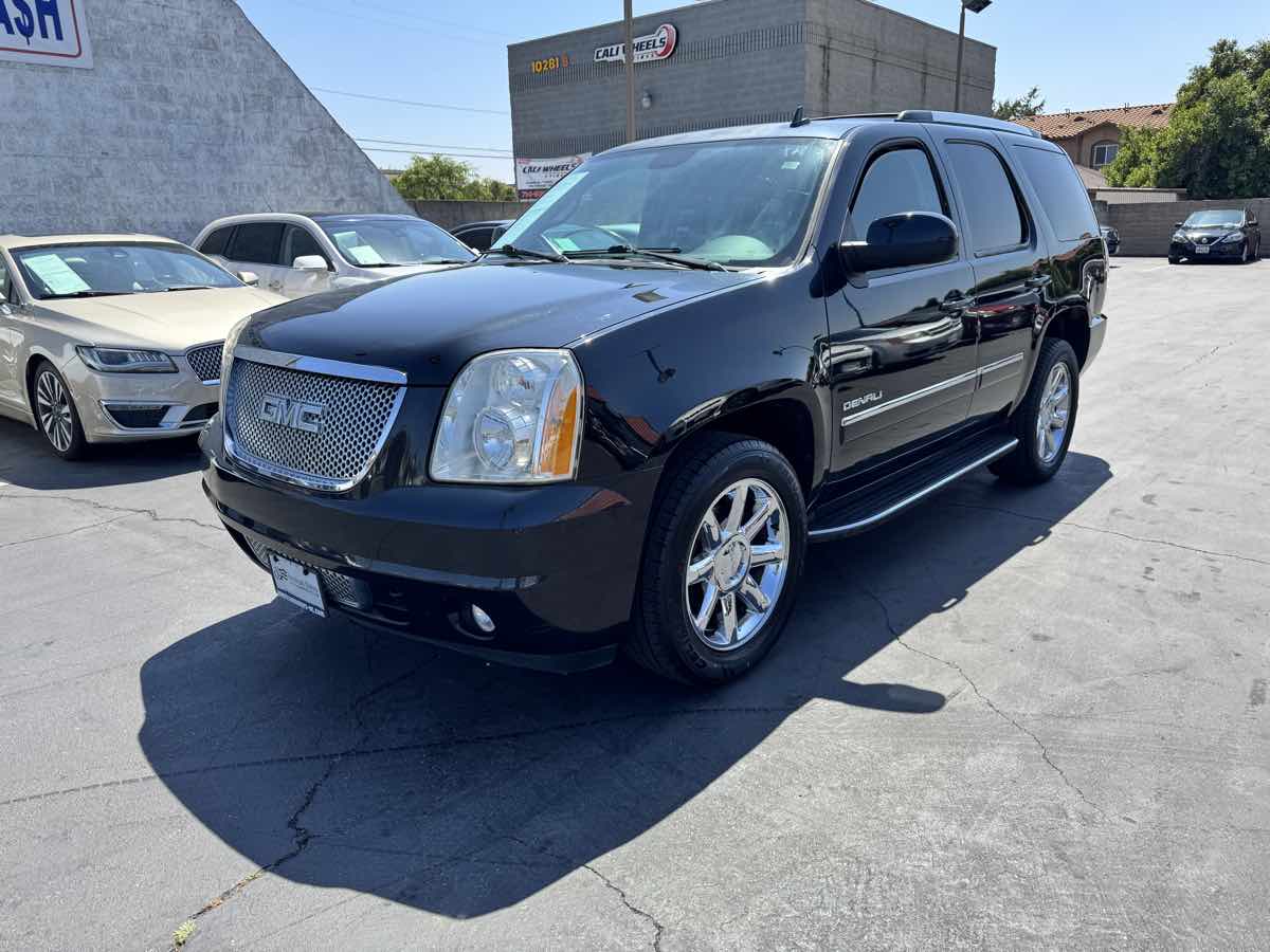 2011 GMC Yukon Denali - Photo 13