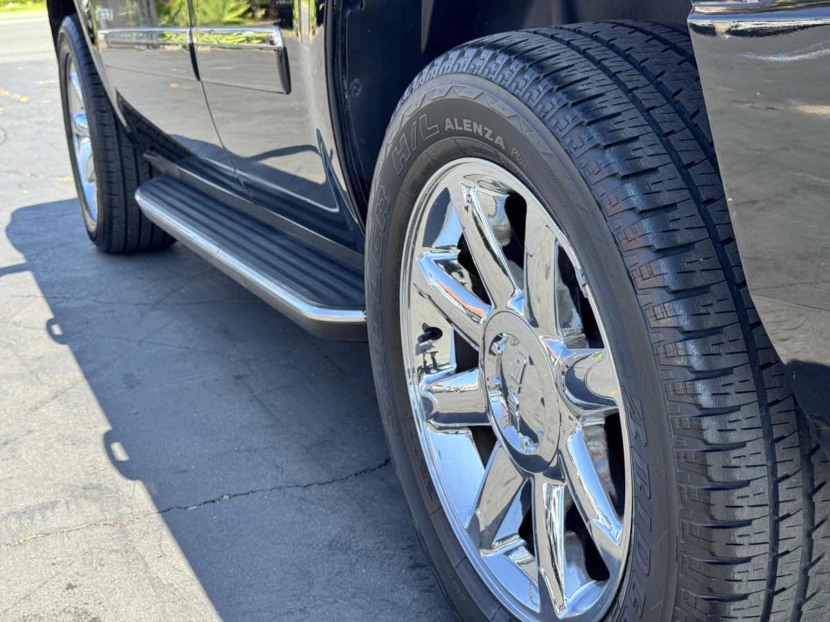 2011 GMC Yukon Denali - Photo 23