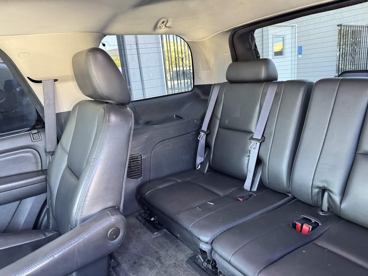 2011 GMC Yukon Denali - Photo 28