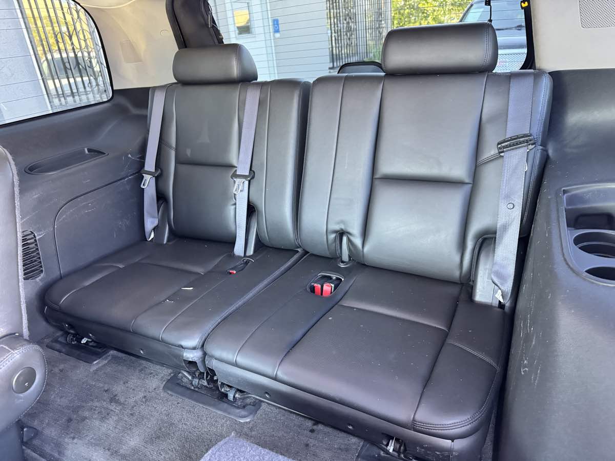 2011 GMC Yukon Denali - Photo 30