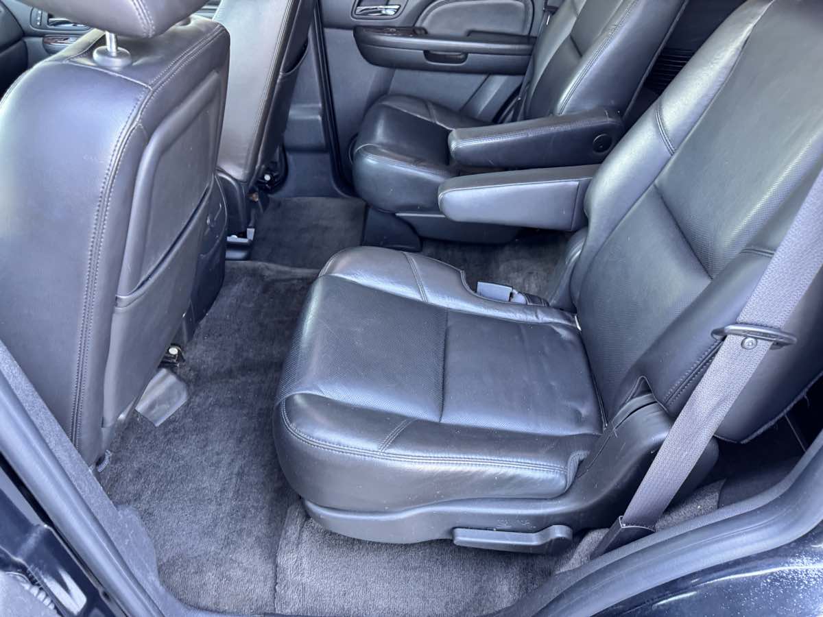 2011 GMC Yukon Denali - Photo 35