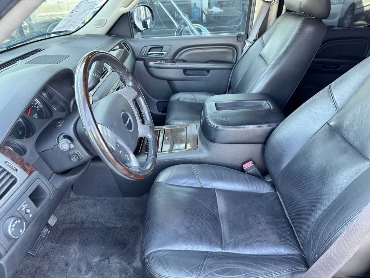 2011 GMC Yukon Denali - Photo 42