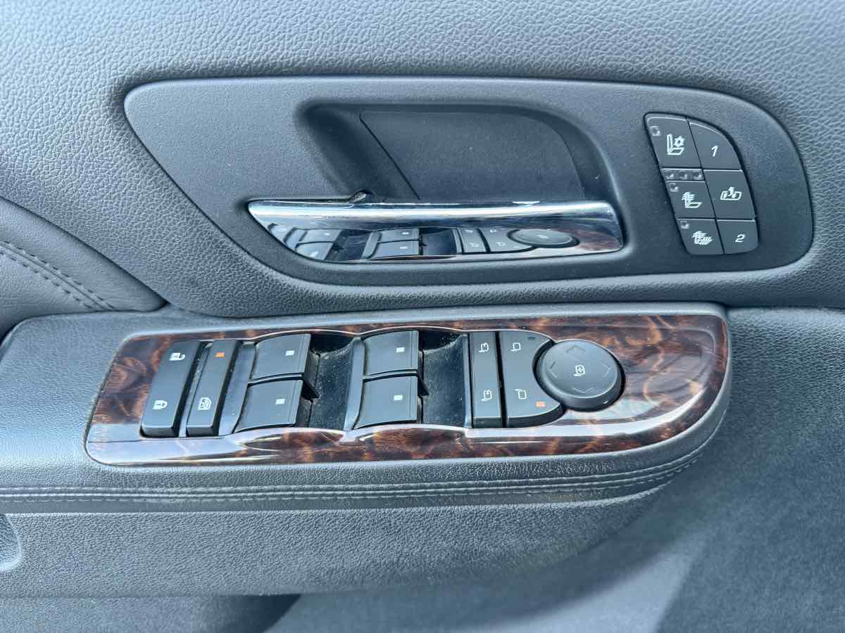 2011 GMC Yukon Denali - Photo 46