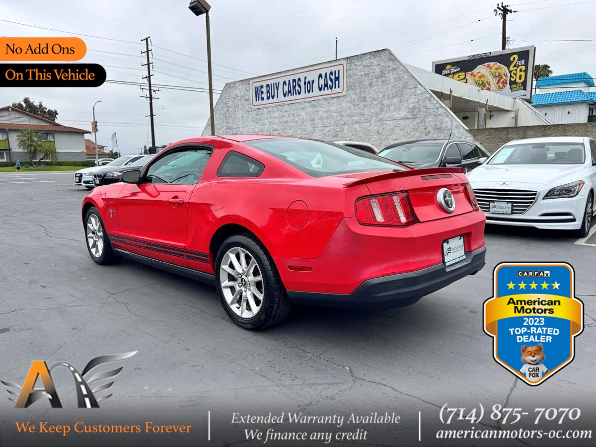 2010 Ford Mustang V6 Premium's photo