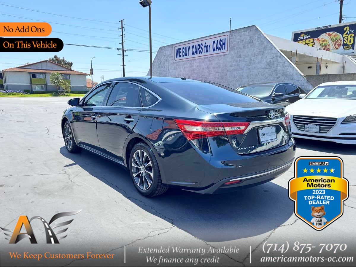 2016 Toyota Avalon XLE Premium Hybrid's photo