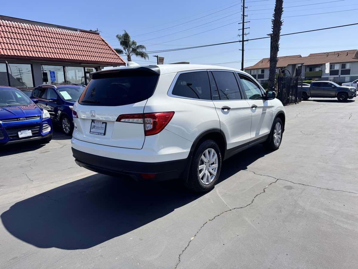 View vehicle photo 6