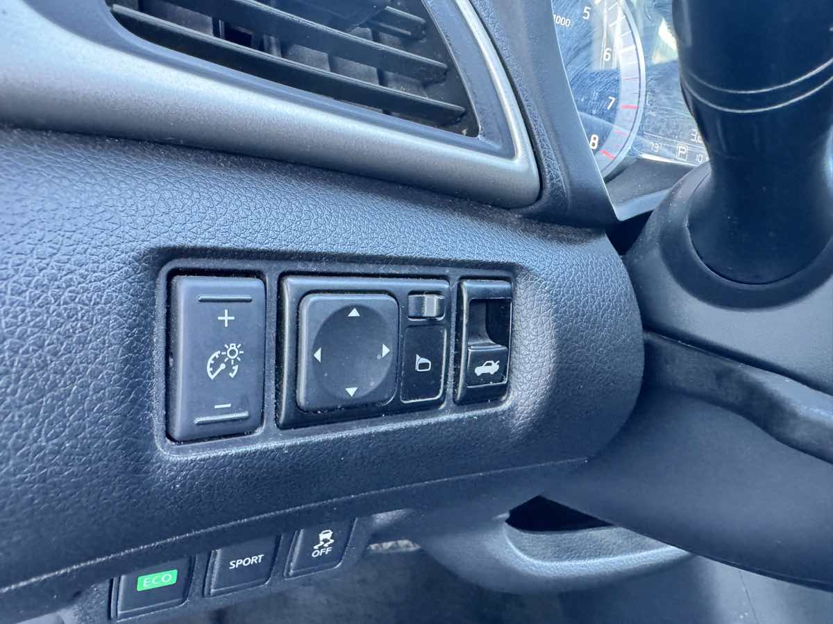 2014 Nissan Sentra SR - Photo 37
