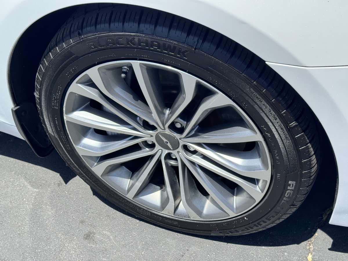 2015 Hyundai Genesis Base - Photo 20