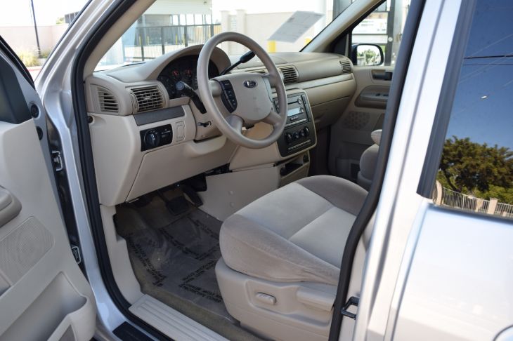 Sold 2004 Ford Freestar Wagon SES in Stanton