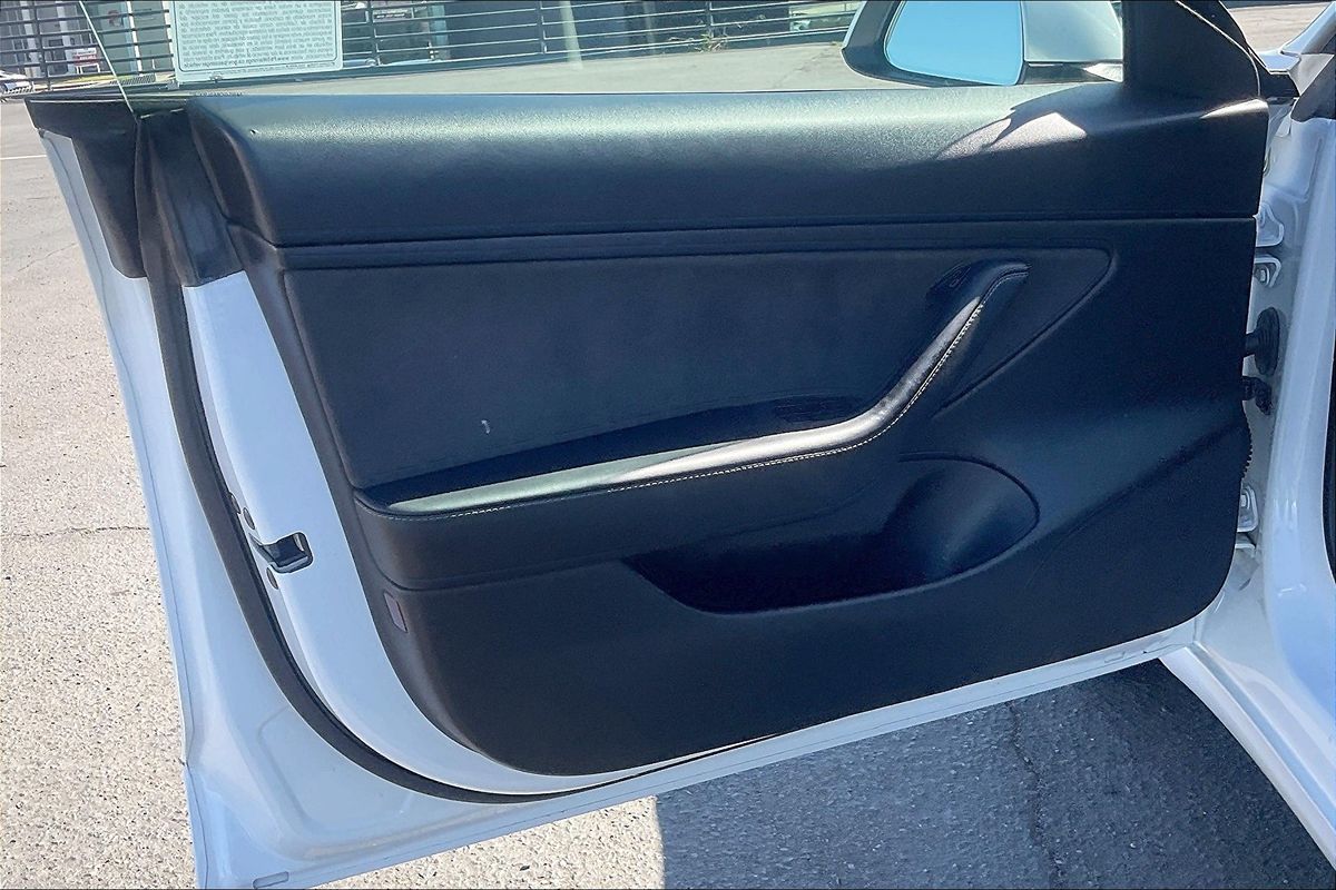 2021 Tesla Model 3 Long Range photo 4