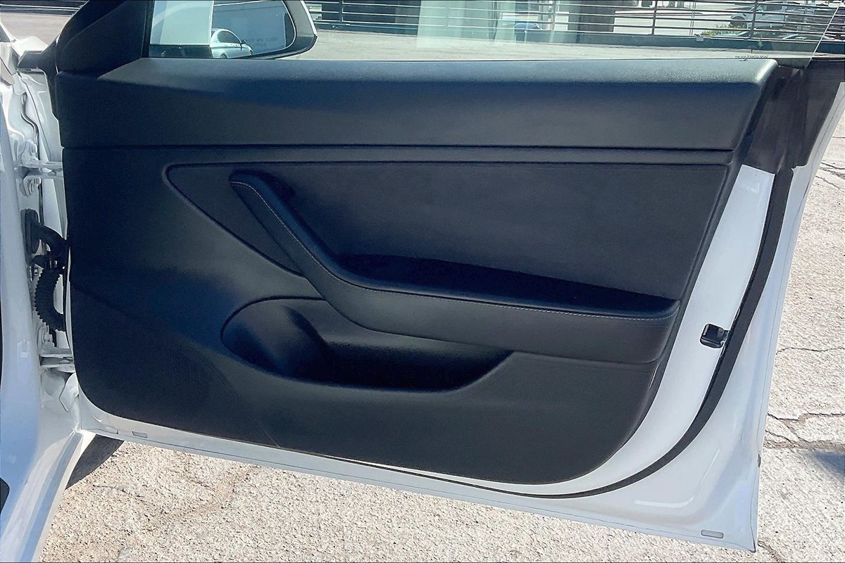 2021 Tesla Model 3 Long Range photo 5