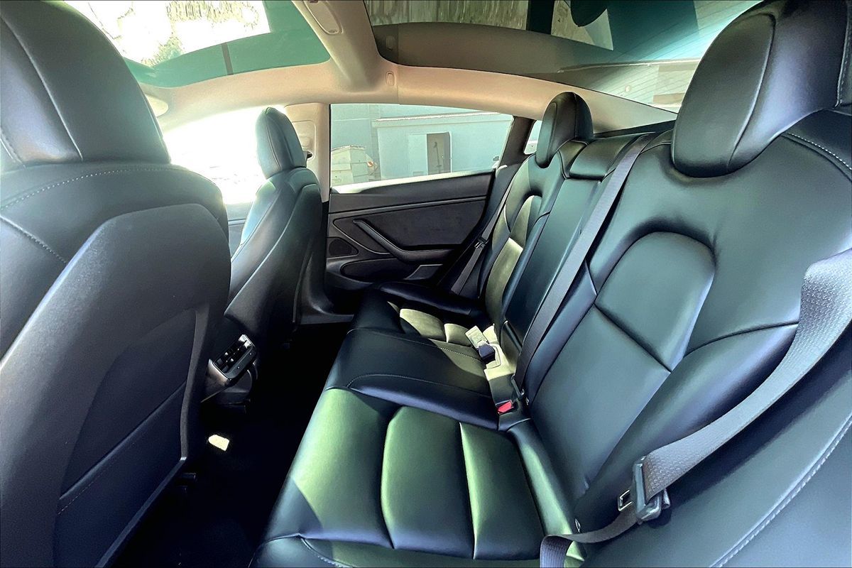 2021 Tesla Model 3 Long Range photo 7