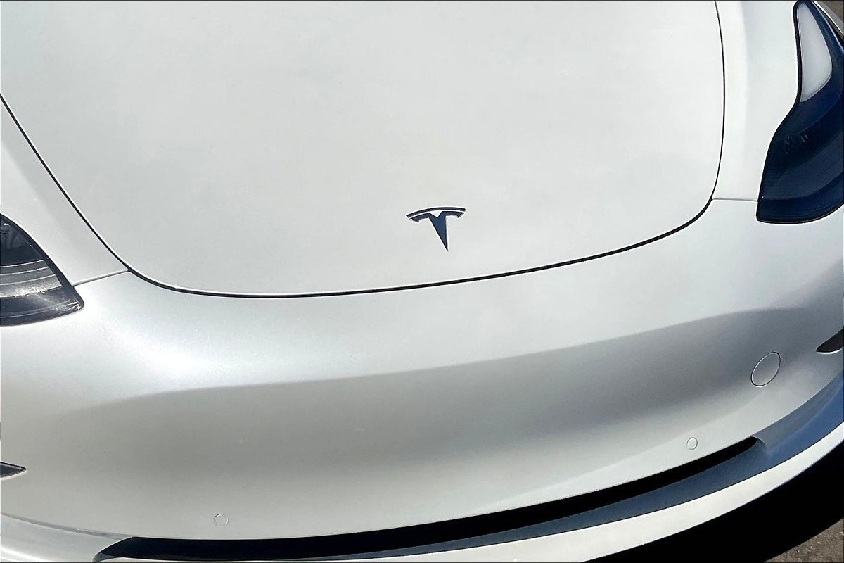 2021 Tesla Model 3 Long Range photo 10