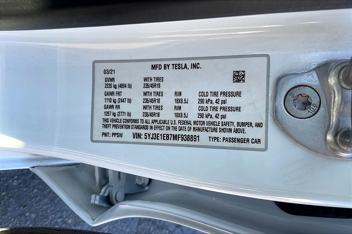 2021 Tesla Model 3 Long Range photo 12