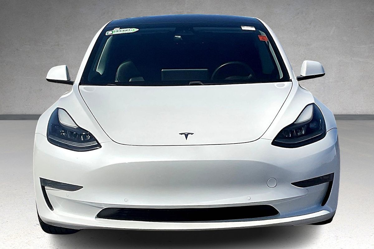 2021 Tesla Model 3 Long Range photo 3