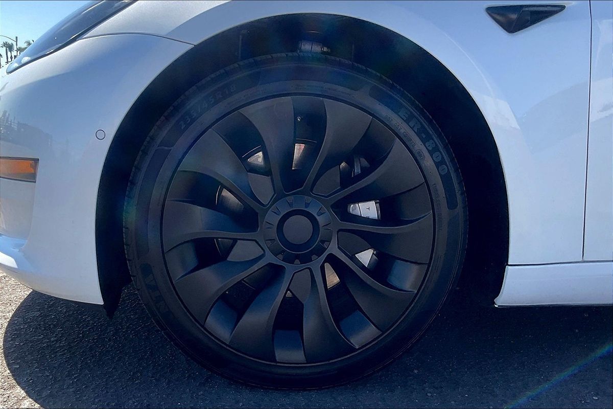 2021 Tesla Model 3 Long Range photo 16