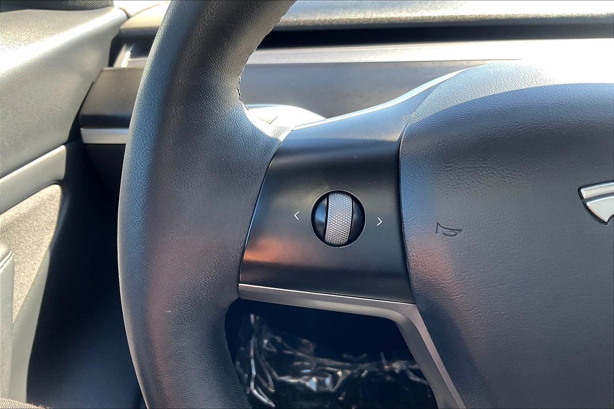 2021 Tesla Model 3 Long Range photo 22