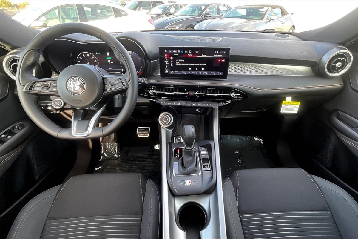 2025 Alfa Romeo Tonale photo 3