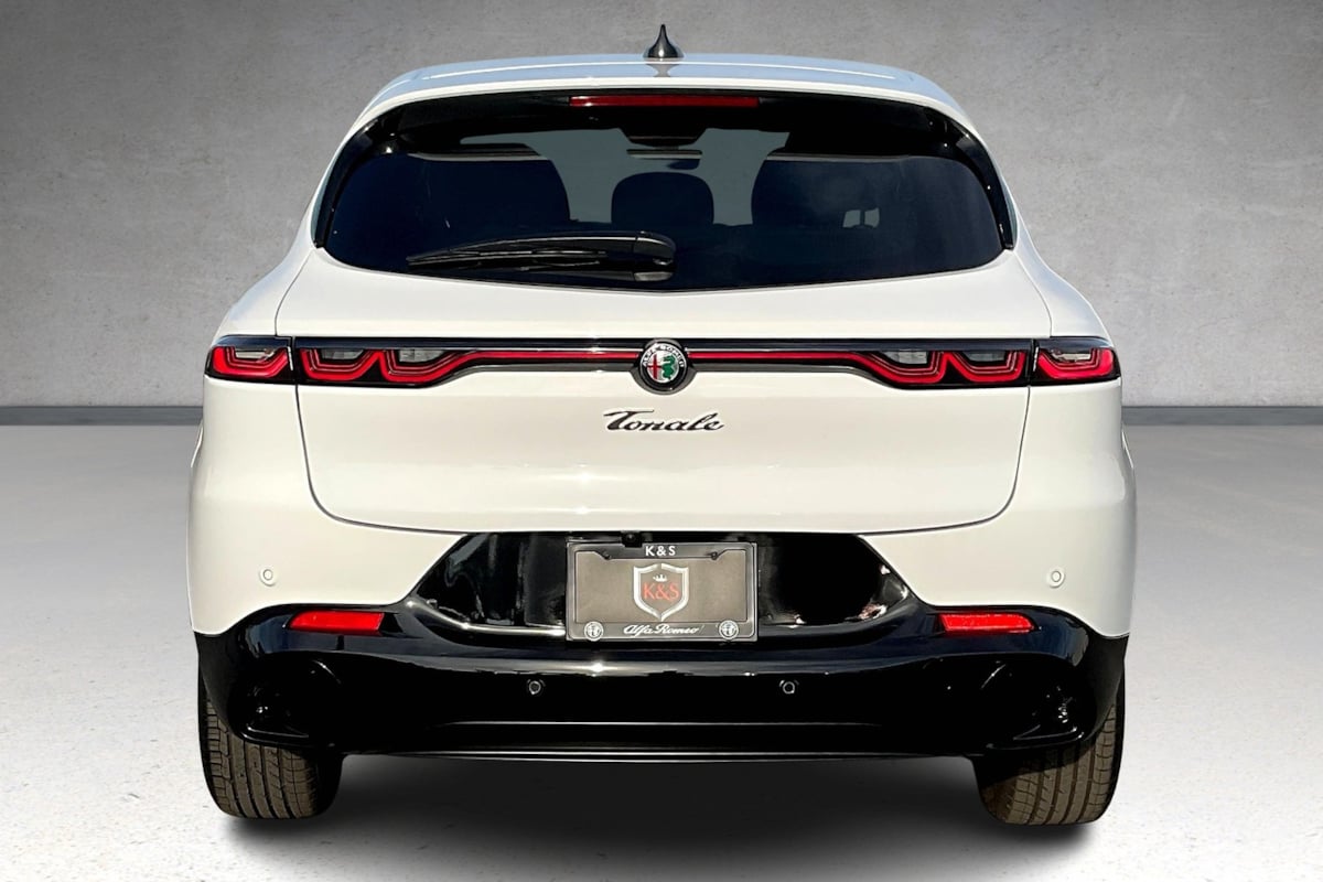 2025 Alfa Romeo Tonale photo 2