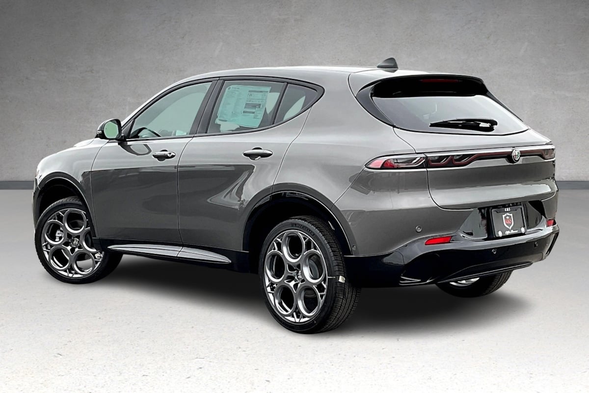 2025 Alfa Romeo Tonale photo 3