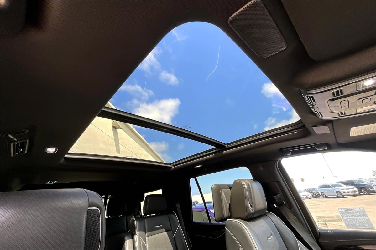 2023 Cadillac Escalade Sport photo 18