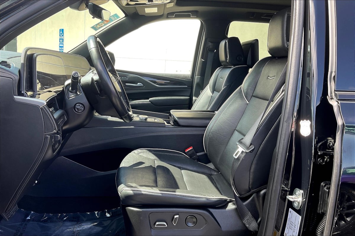 2023 Cadillac Escalade Sport photo 21