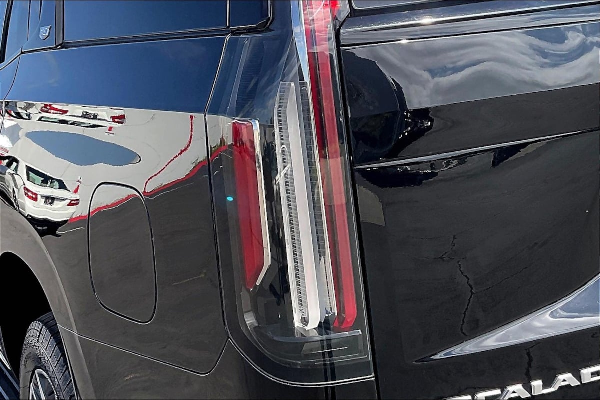 2023 Cadillac Escalade Sport photo 26