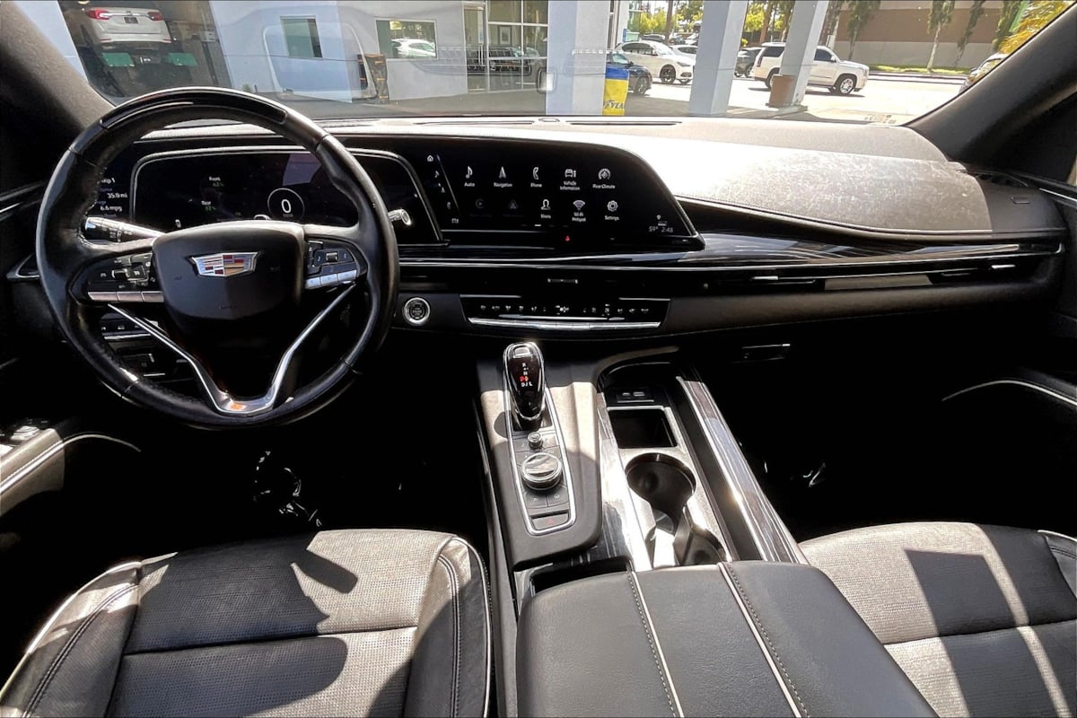 2023 Cadillac Escalade Sport photo 11