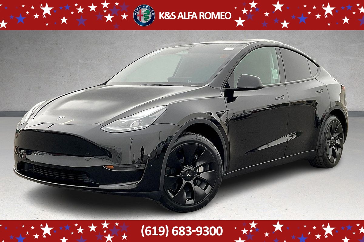 Used 2024 Tesla Model Y Long Range with VIN 7SAYGDED9RF039270 for sale in Kansas City