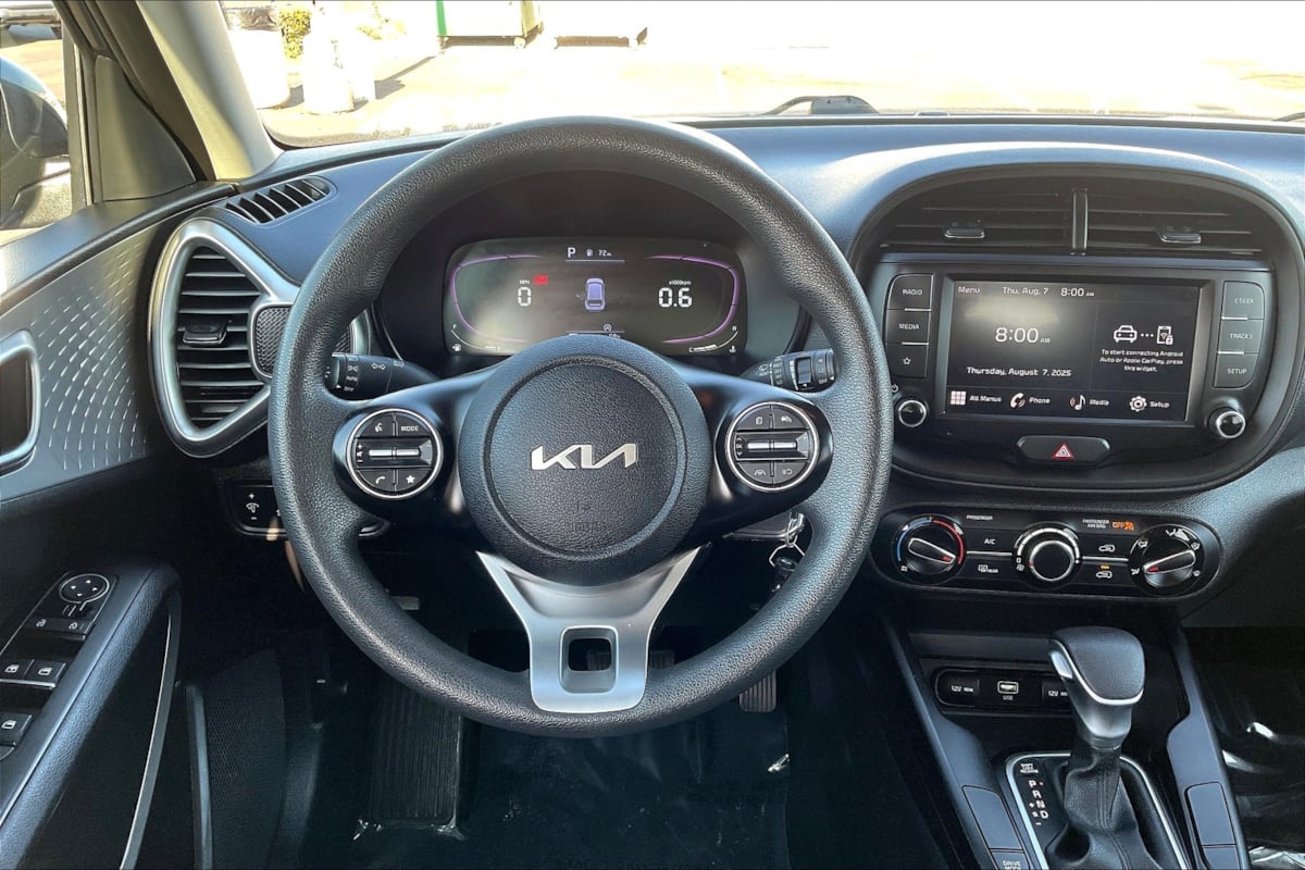 2023 Kia Soul LX photo 6