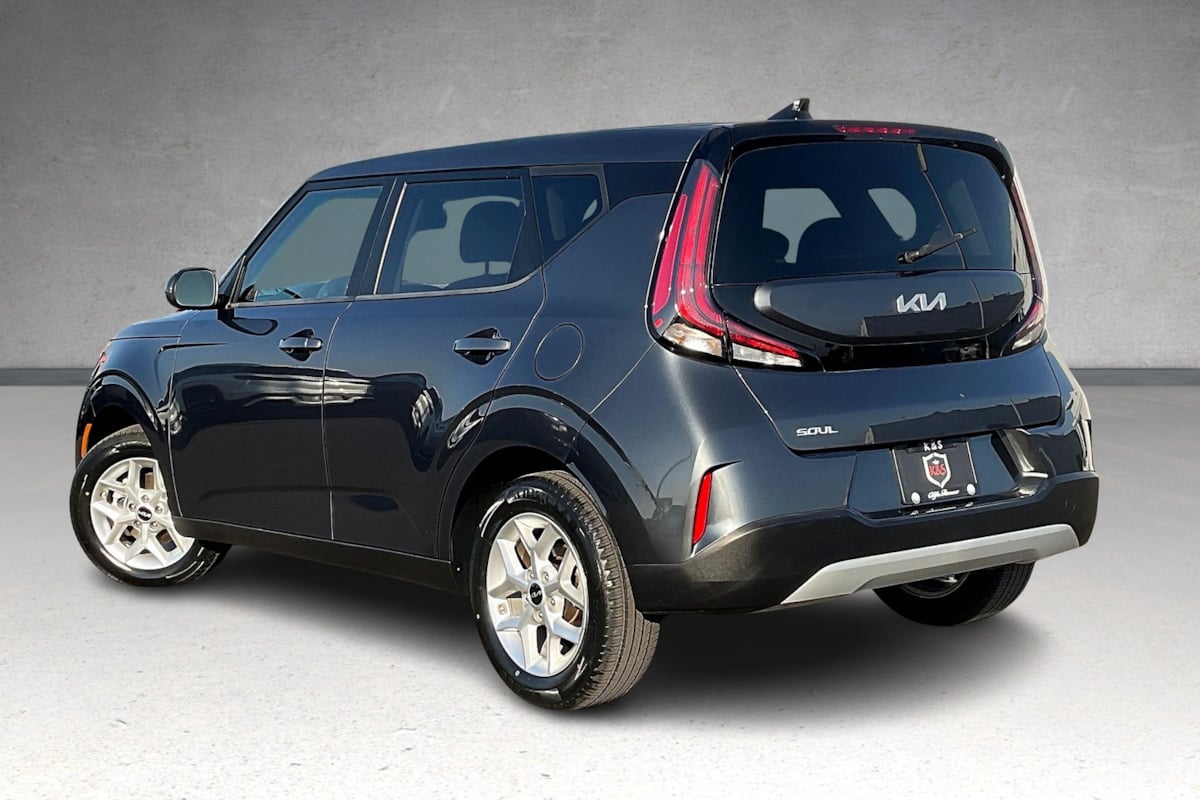 2023 Kia Soul LX photo 30