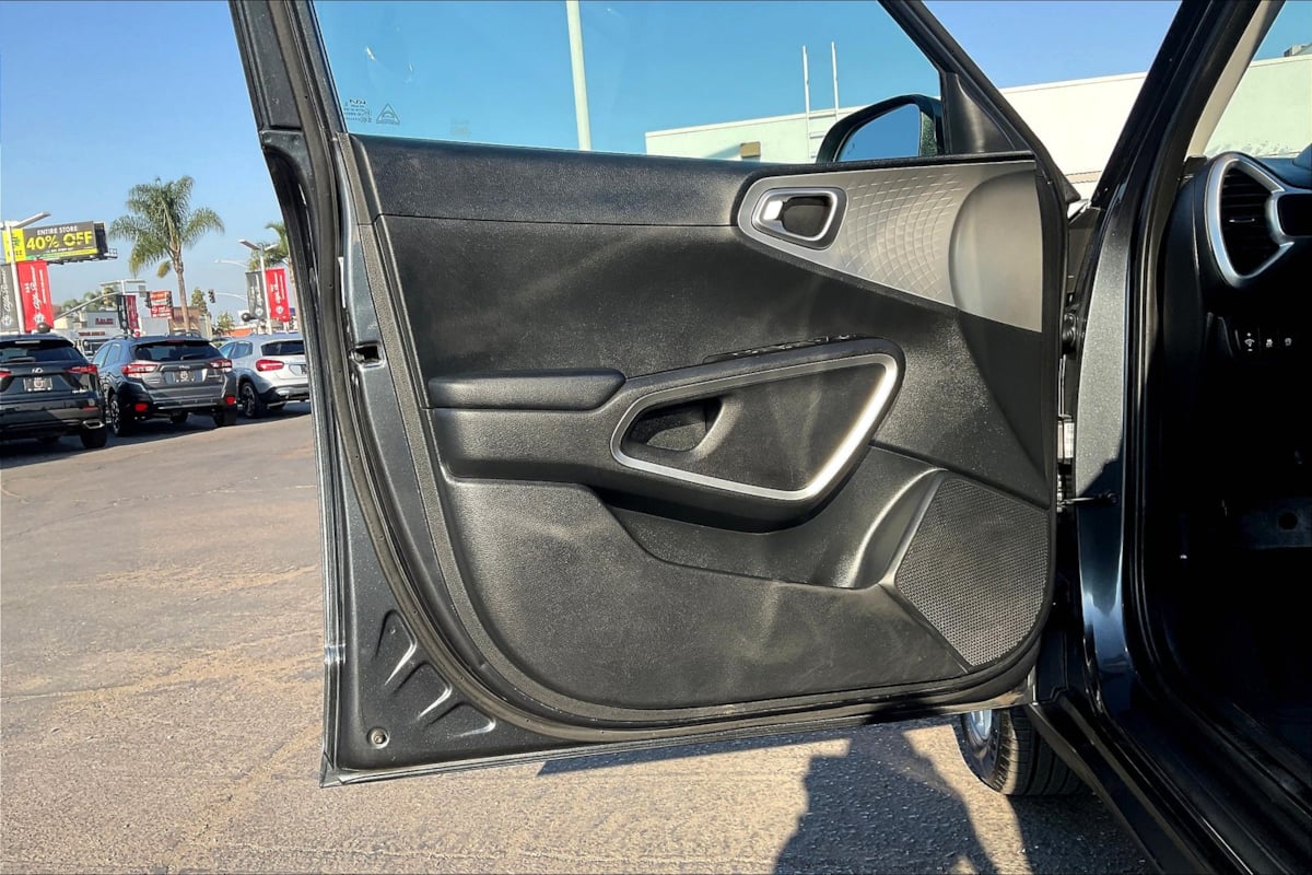 2023 Kia Soul LX photo 20