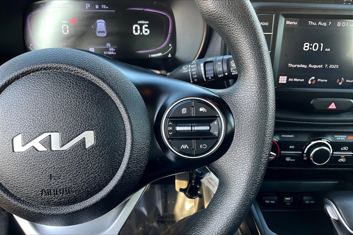 2023 Kia Soul LX photo 16