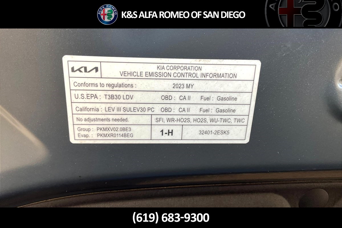 2023 Kia Soul LX photo 2