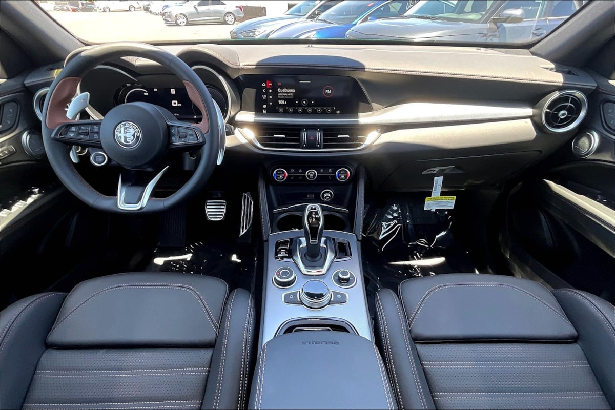 2025 Alfa Romeo Stelvio Intensa - Photo 5
