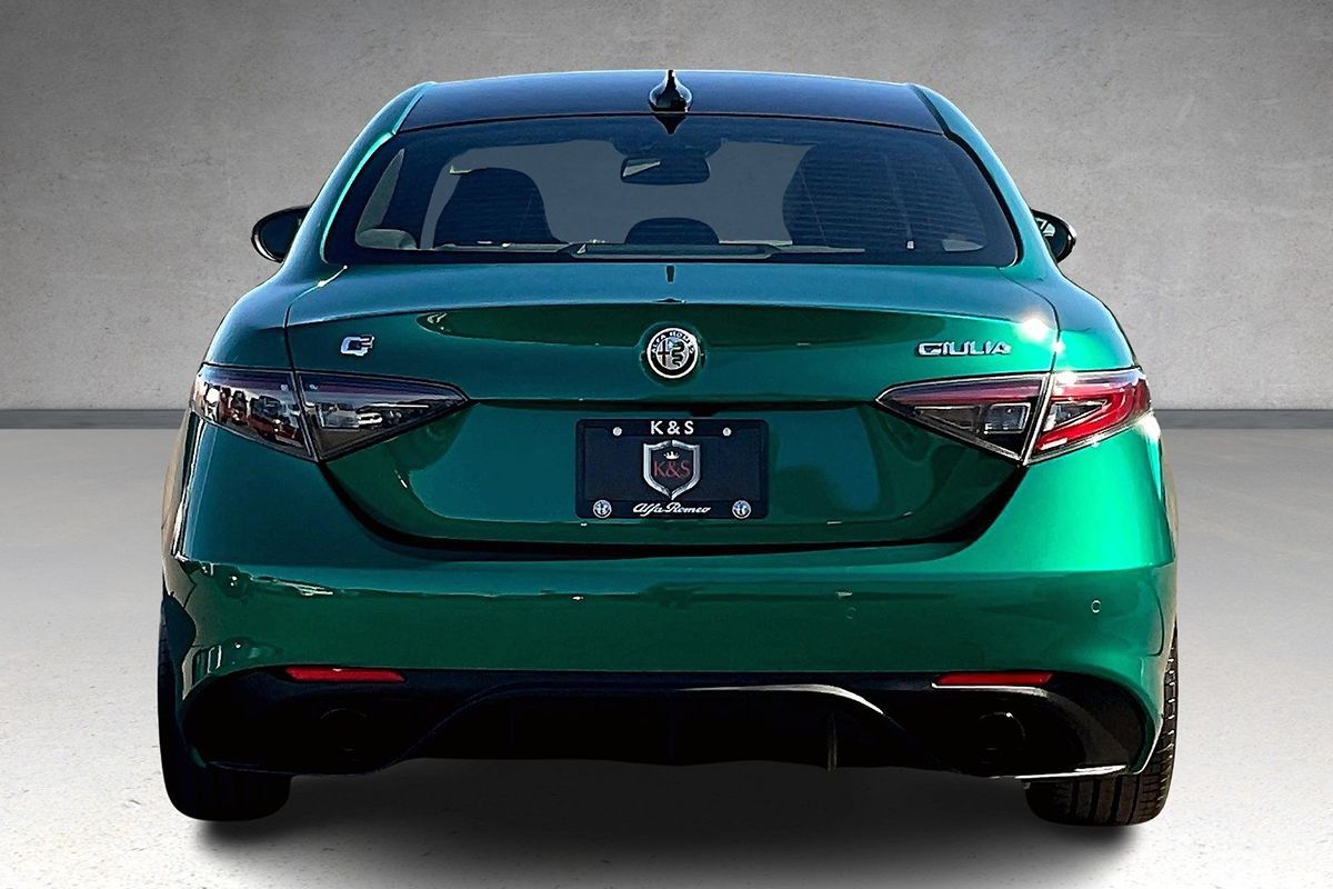 2025 Alfa Romeo Giulia SPRINT photo 4