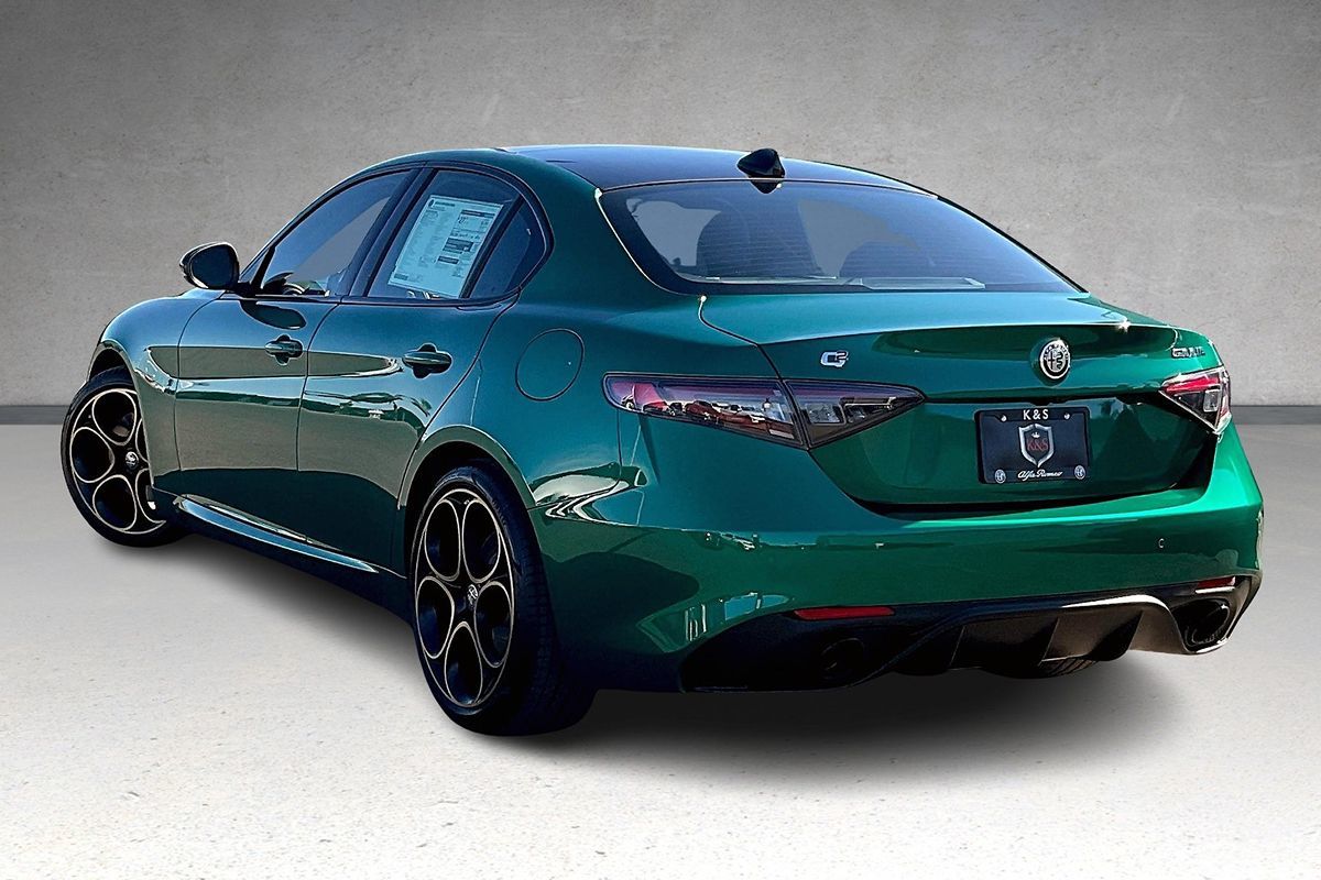 2025 Alfa Romeo Giulia SPRINT photo 3