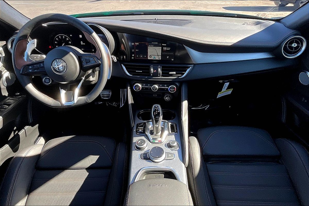 2025 Alfa Romeo Giulia SPRINT photo 5