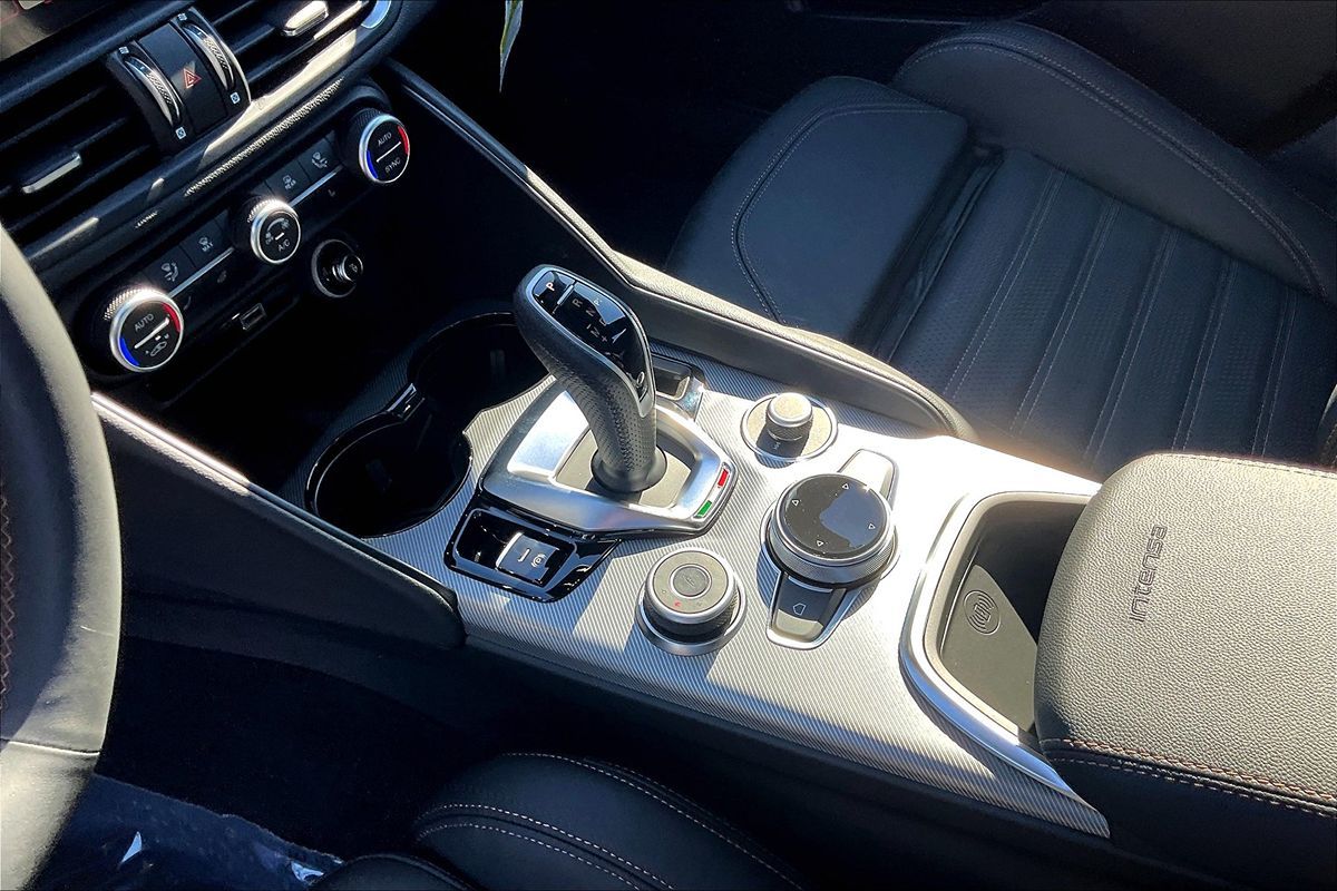 2025 Alfa Romeo Giulia SPRINT photo 8