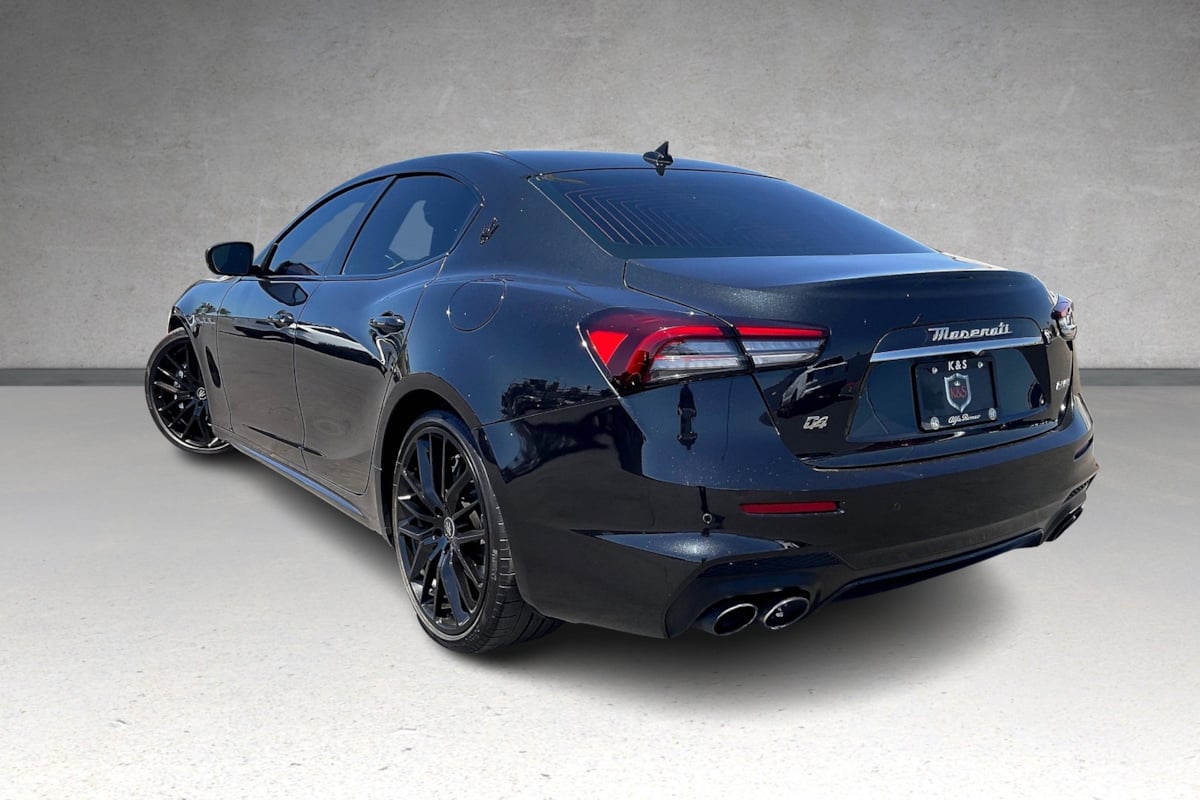 2022 Maserati Ghibli Modena Q4 photo 3