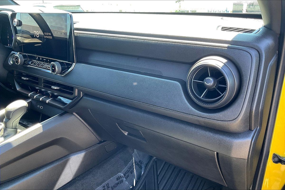 2023 Chevrolet Colorado Trail Boss photo 13
